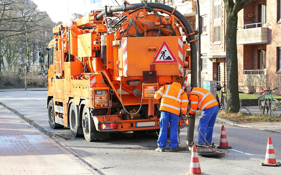 camion pompe egout Chanteloup-les-Vignes
